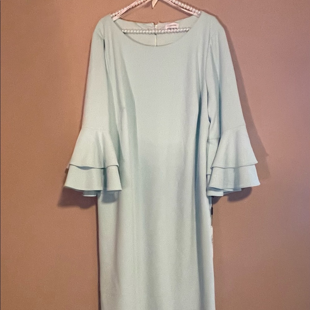 Bell sleeve dress
